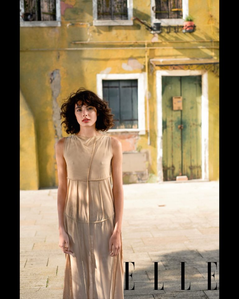 Elle – Flower Bomb, photographed in Venice by Nadia Calipa
